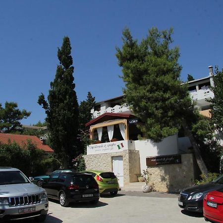 Novalja Guesthouse Economy Rooms Luaran gambar