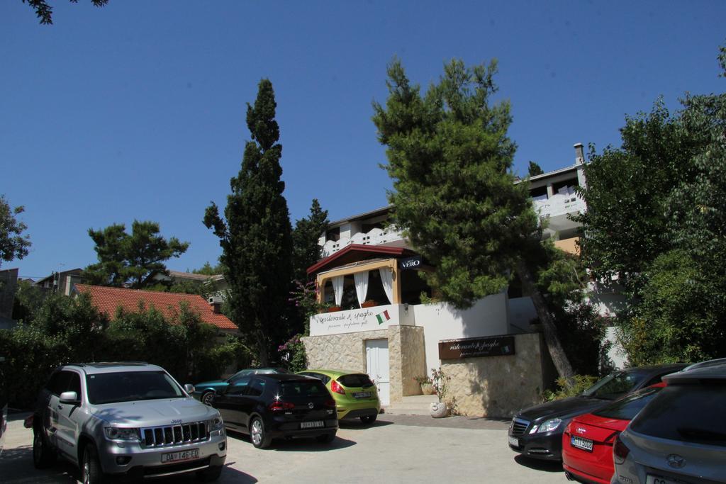 Novalja Guesthouse Economy Rooms Luaran gambar